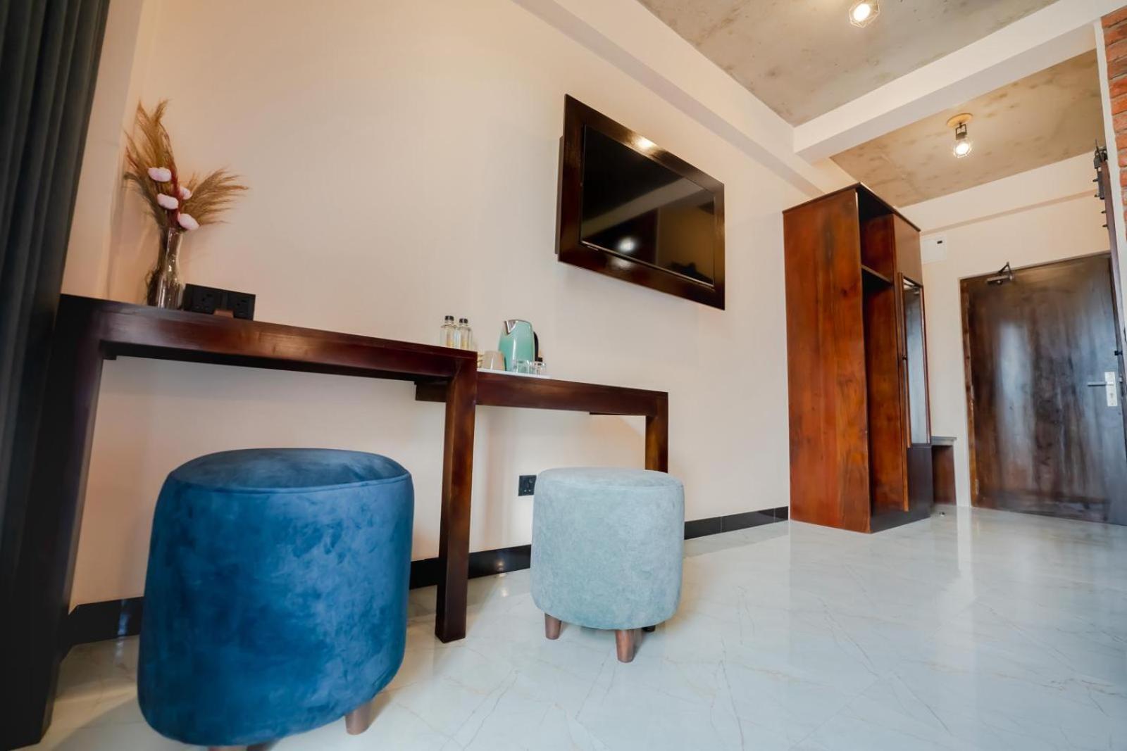 Limeshine - Airport Transit Hotels & Residences Katunayaka Buitenkant foto