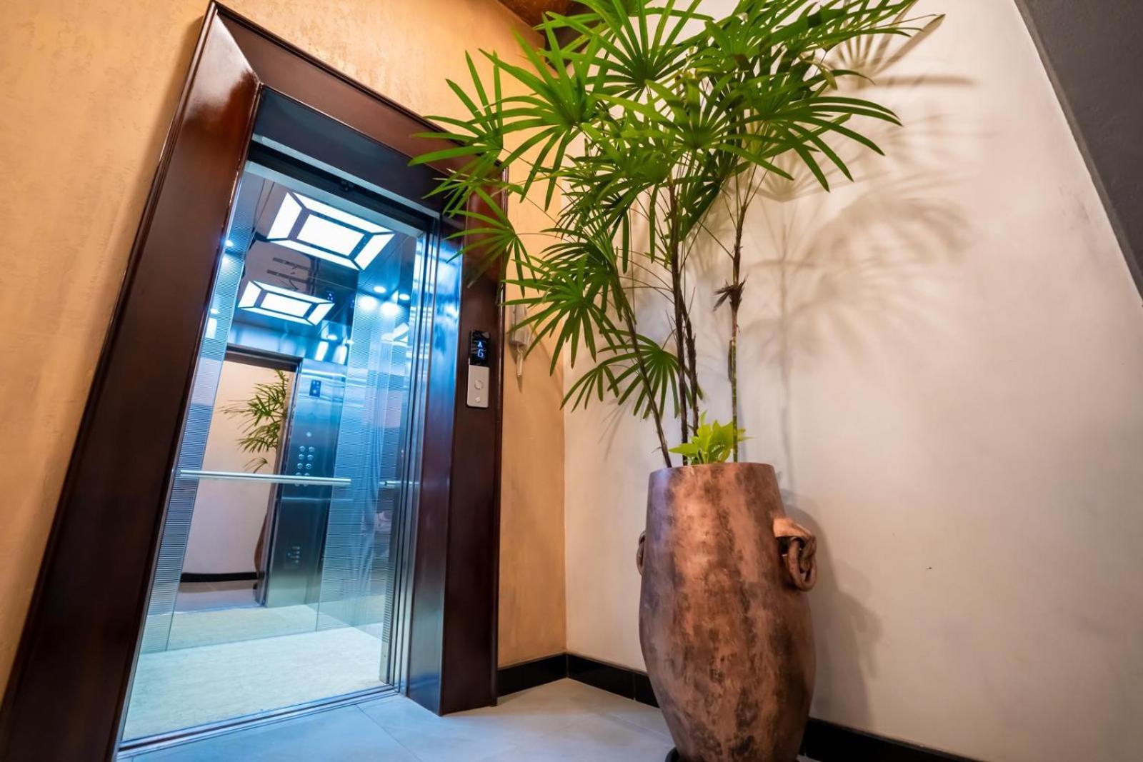 Limeshine - Airport Transit Hotels & Residences Katunayaka Buitenkant foto