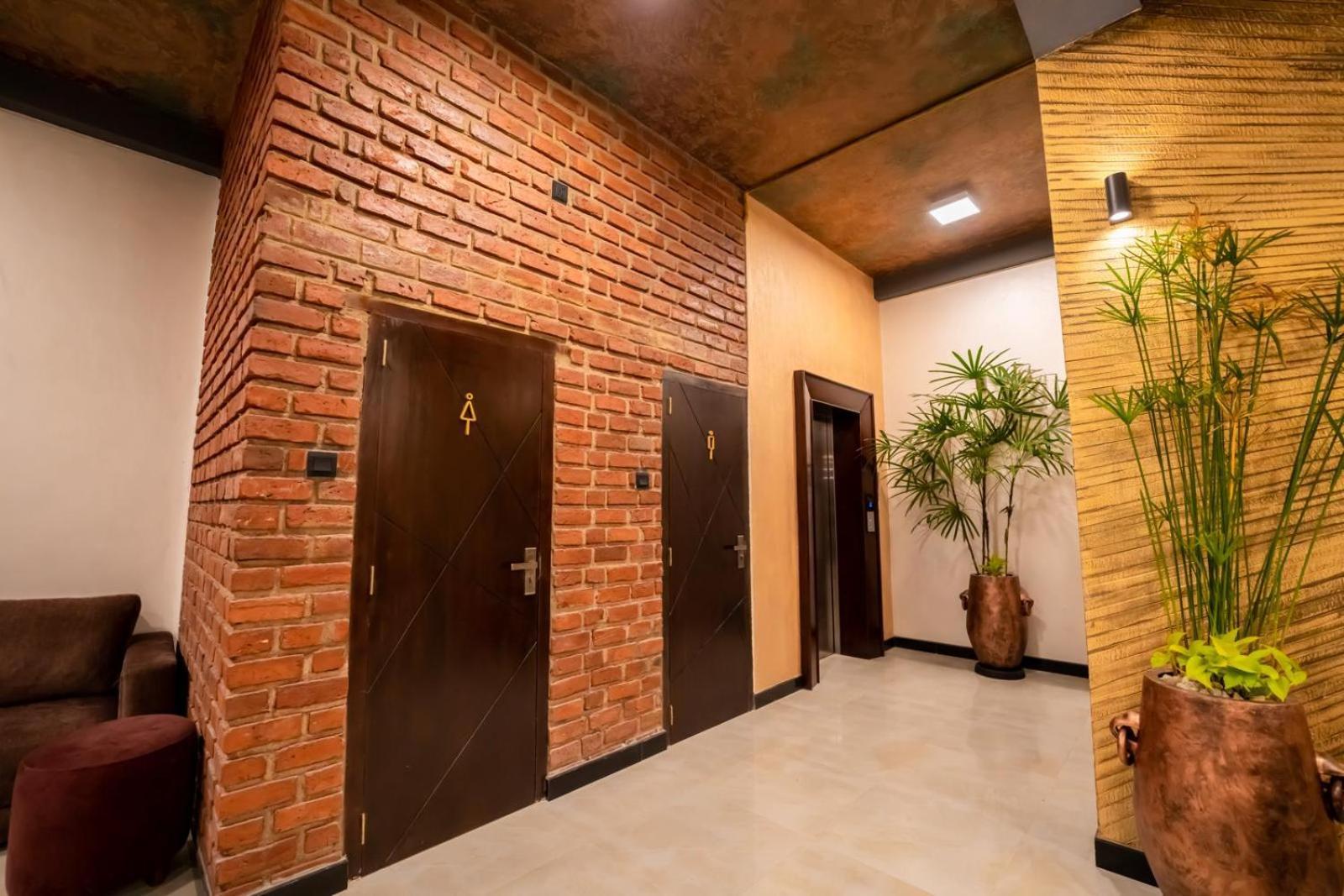Limeshine - Airport Transit Hotels & Residences Katunayaka Buitenkant foto