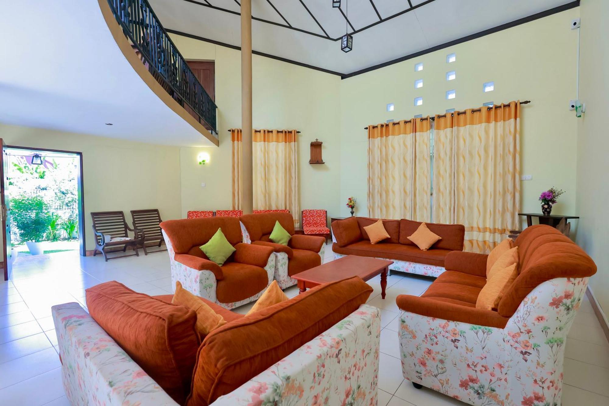 Limeshine - Airport Transit Hotels & Residences Katunayaka Buitenkant foto