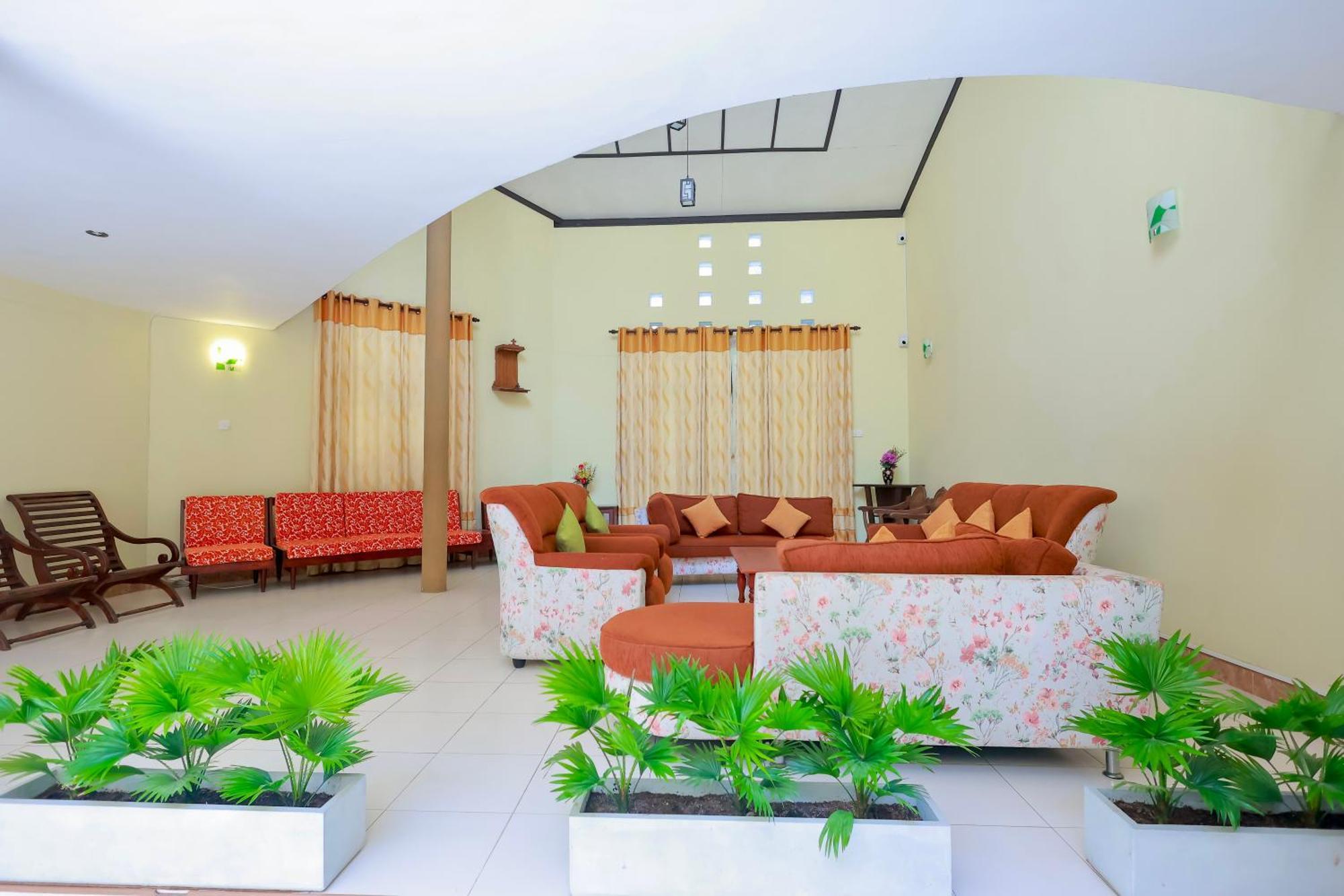 Limeshine - Airport Transit Hotels & Residences Katunayaka Buitenkant foto